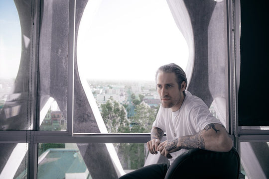 OUTSIDE THE LINES :: THE ART AND LIFE OF MANFACE