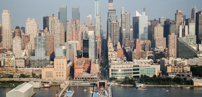 THE HUNDREDS AIR :: NEW YORK CITY FROM ABOVE