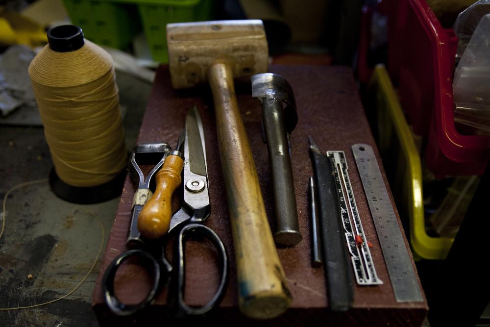 MITZI GUIDRY:: LOS ANGELES LEATHERCRAFT