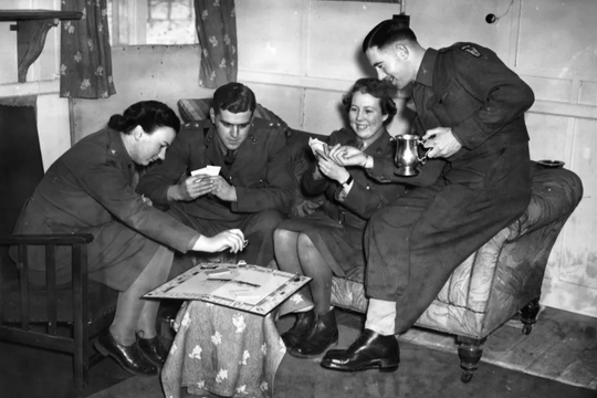 The 9 Best Products Created to Cheer People Up During the Great Depression
