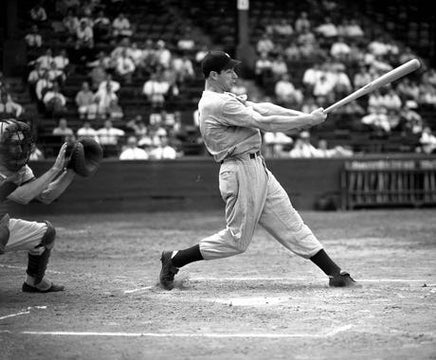 EBBETS FIELD FLANNELS & THE LEGENDS THAT NEVER DIE