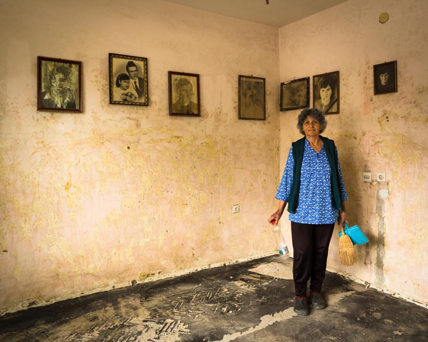 Shooting the Invisible Aftermath of Bosnia's Floods