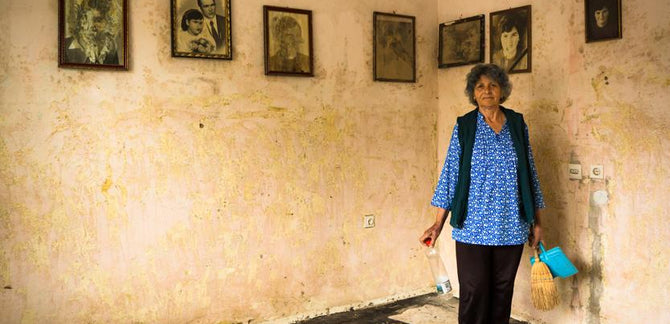 Shooting the Invisible Aftermath of Bosnia's Floods
