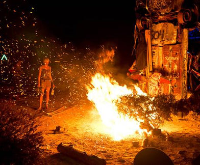Photographer Tod Seelie Documents Fringes of L.A. w/ 